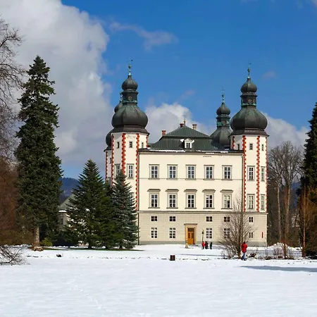 With Garden In 53364 * 브르흘라비